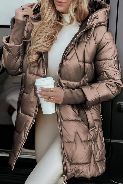 Elegant winter coat with hood and padding